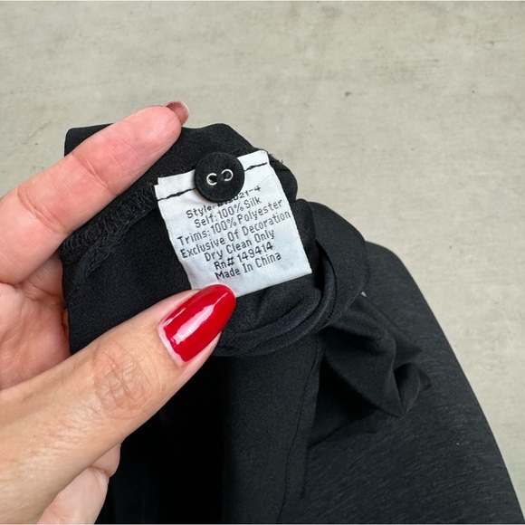 Biya Johnny Was 100% Silk Embroidered Short Sleeve Top Size L - Picture 5 of 8